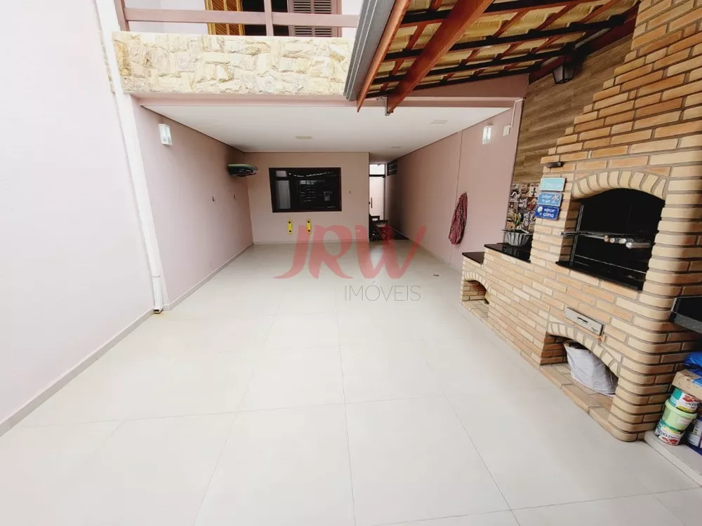 Casa à venda com 3 quartos, 125m² - Foto 2