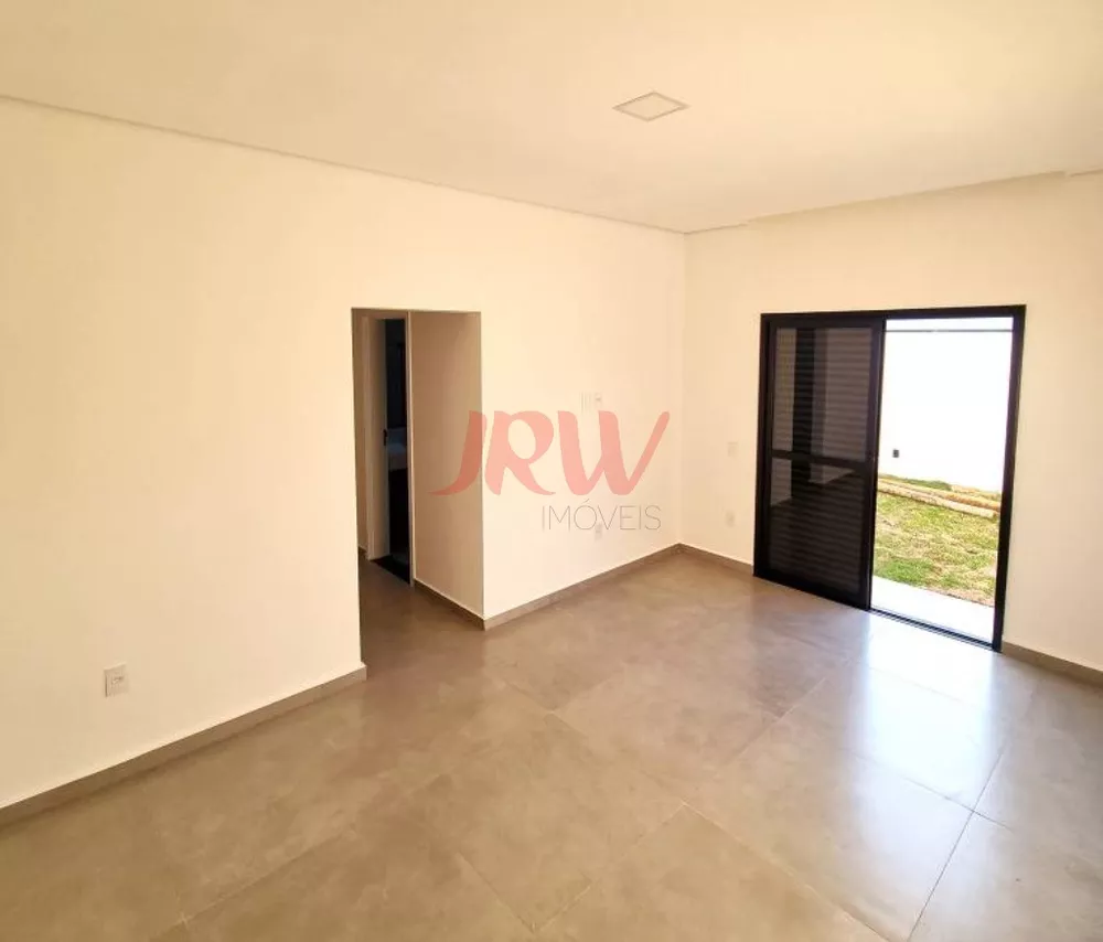 Casa à venda com 3 quartos, 307m² - Foto 2