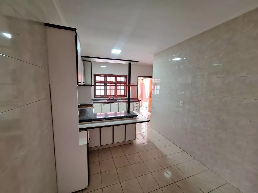 Prédio Inteiro à venda com 3 quartos, 228m² - Foto 12