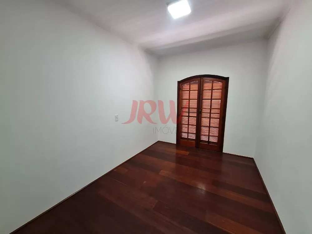 Prédio Inteiro à venda com 3 quartos, 228m² - Foto 6