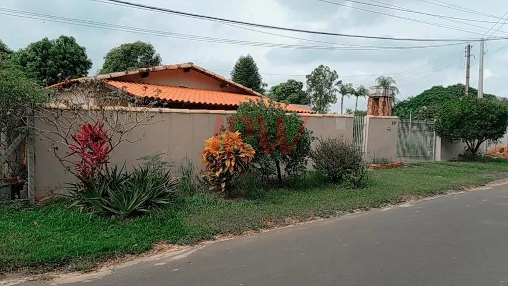 Chácara à venda com 4 quartos, 1000m² - Foto 1