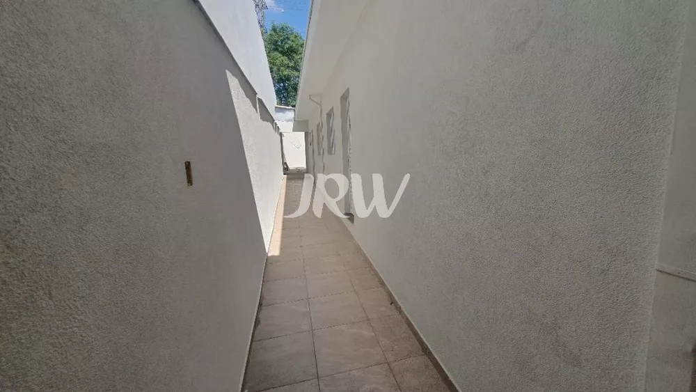 Casa à venda com 2 quartos, 125m² - Foto 4