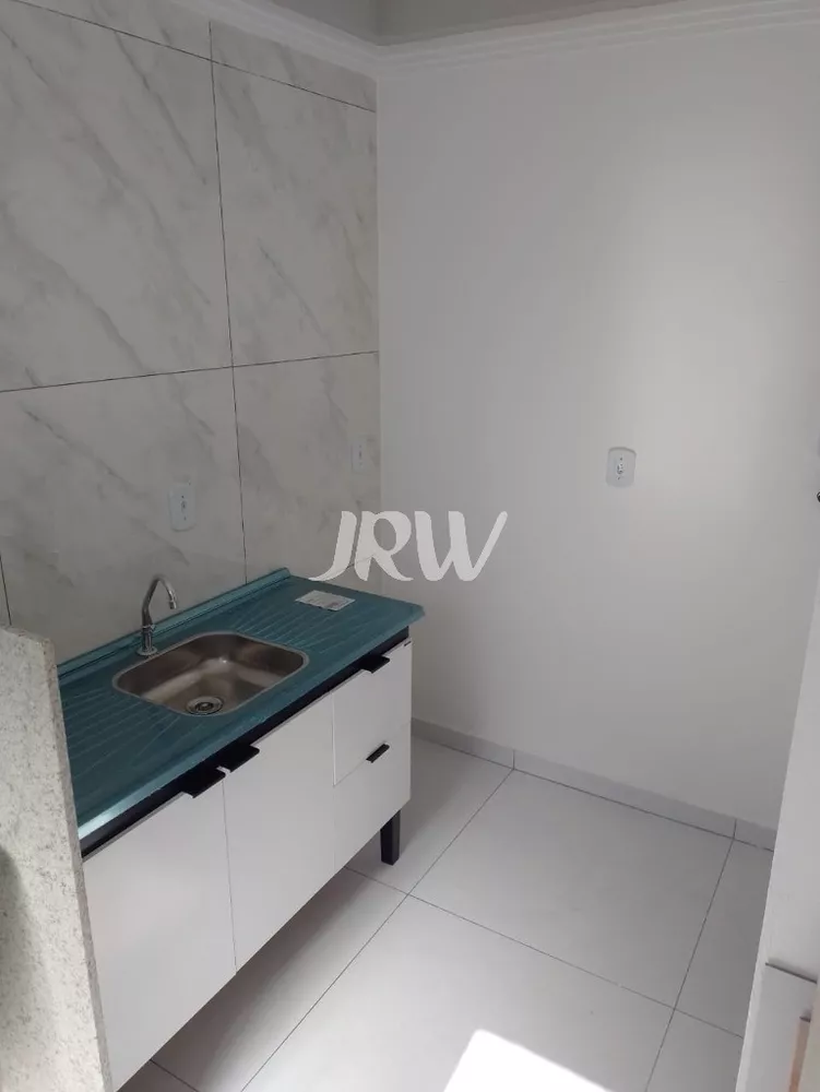 Apartamento à venda com 2 quartos, 45m² - Foto 3