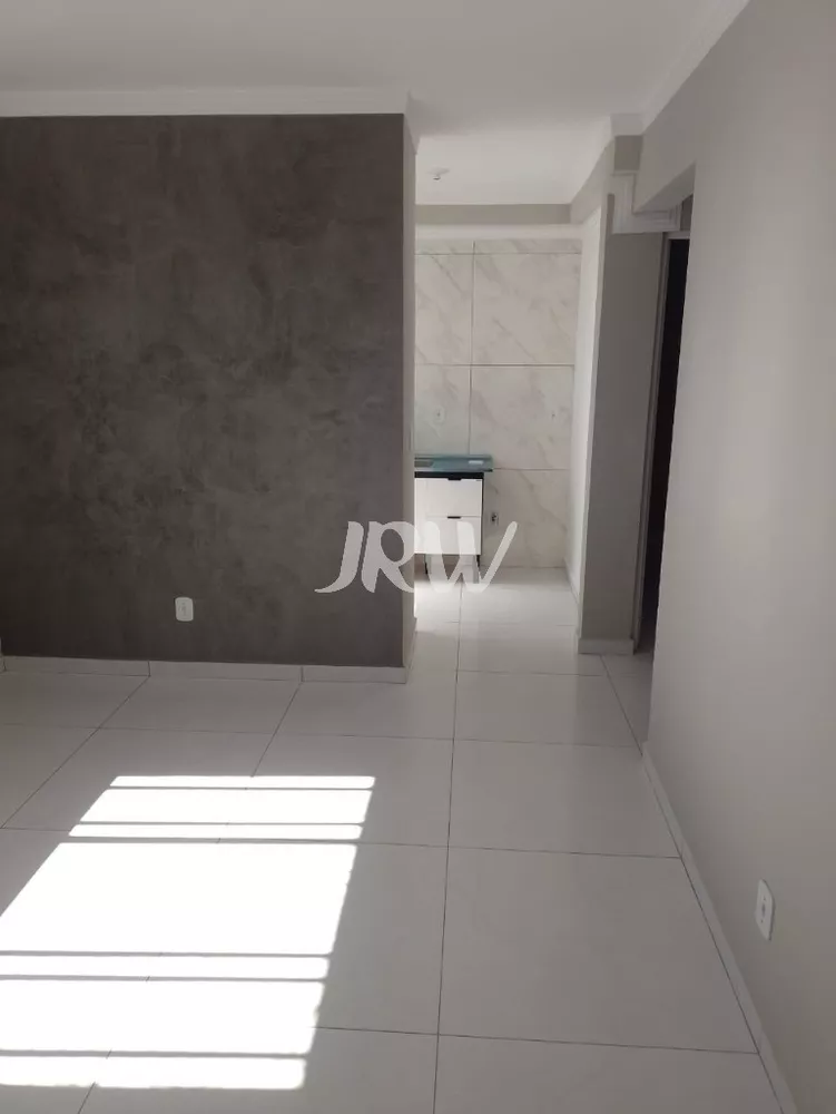 Apartamento à venda com 2 quartos, 45m² - Foto 2