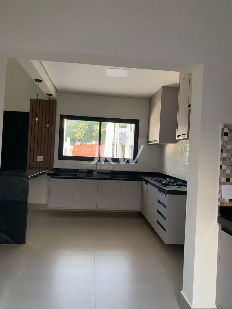 Casa à venda com 3 quartos, 175m² - Foto 2