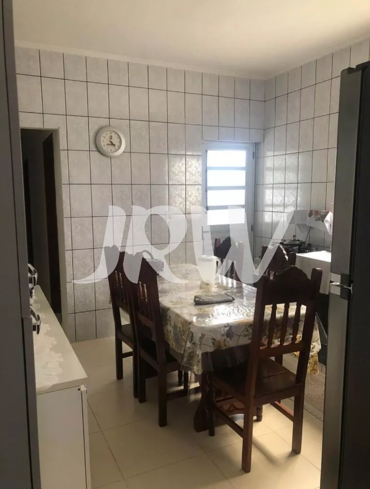 Casa à venda com 2 quartos, 125m² - Foto 8