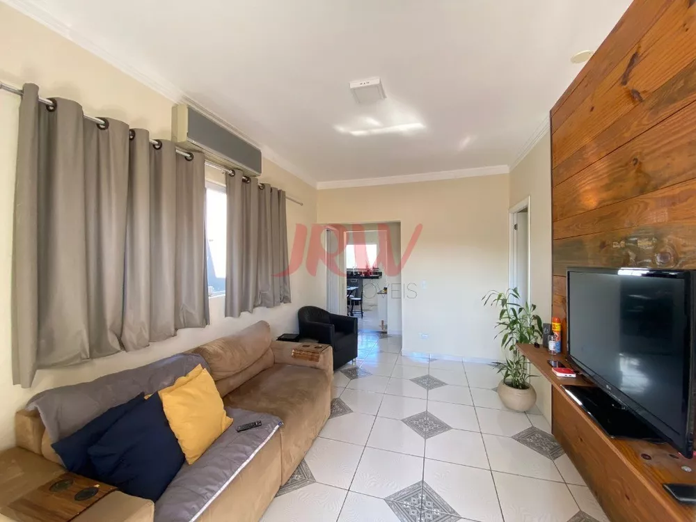 Casa à venda com 5 quartos, 150m² - Foto 1