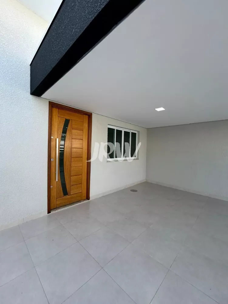 Casa à venda com 3 quartos, 150m² - Foto 2