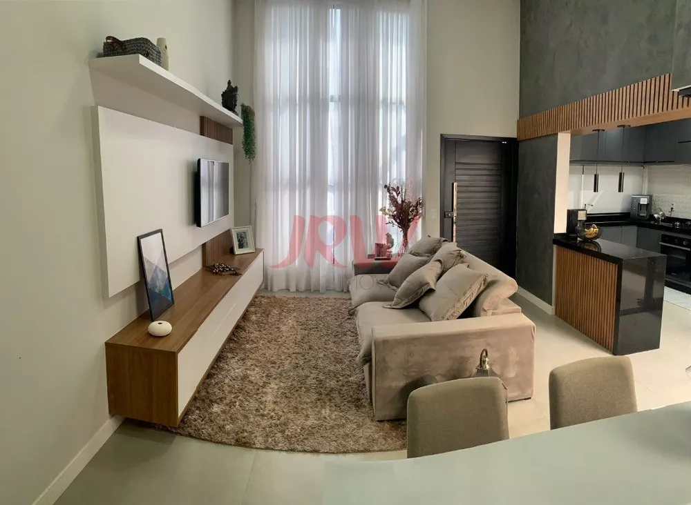 Casa à venda com 3 quartos, 175m² - Foto 1