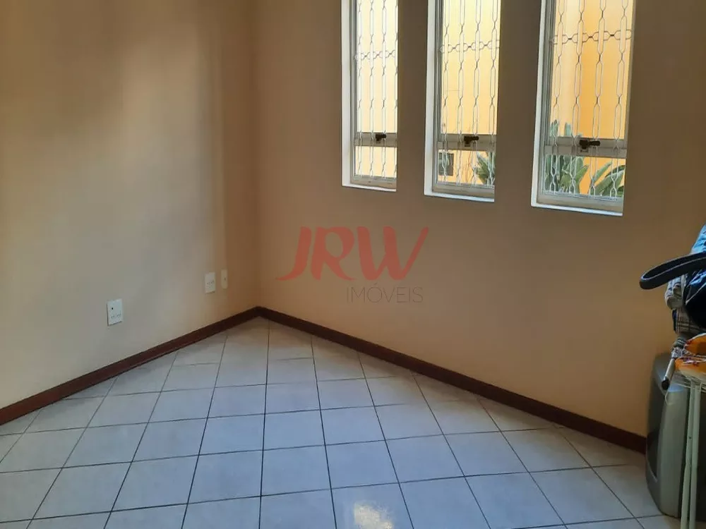 Casa à venda com 3 quartos, 280m² - Foto 10