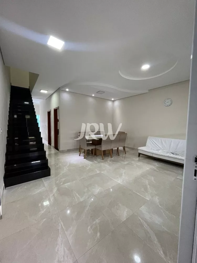 Casa, 4 quartos, 202 m² - Foto 1