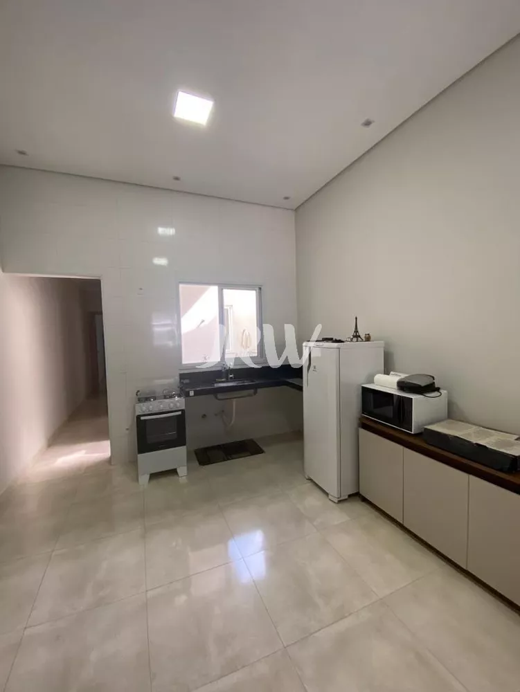 Casa à venda com 2 quartos, 75m² - Foto 4