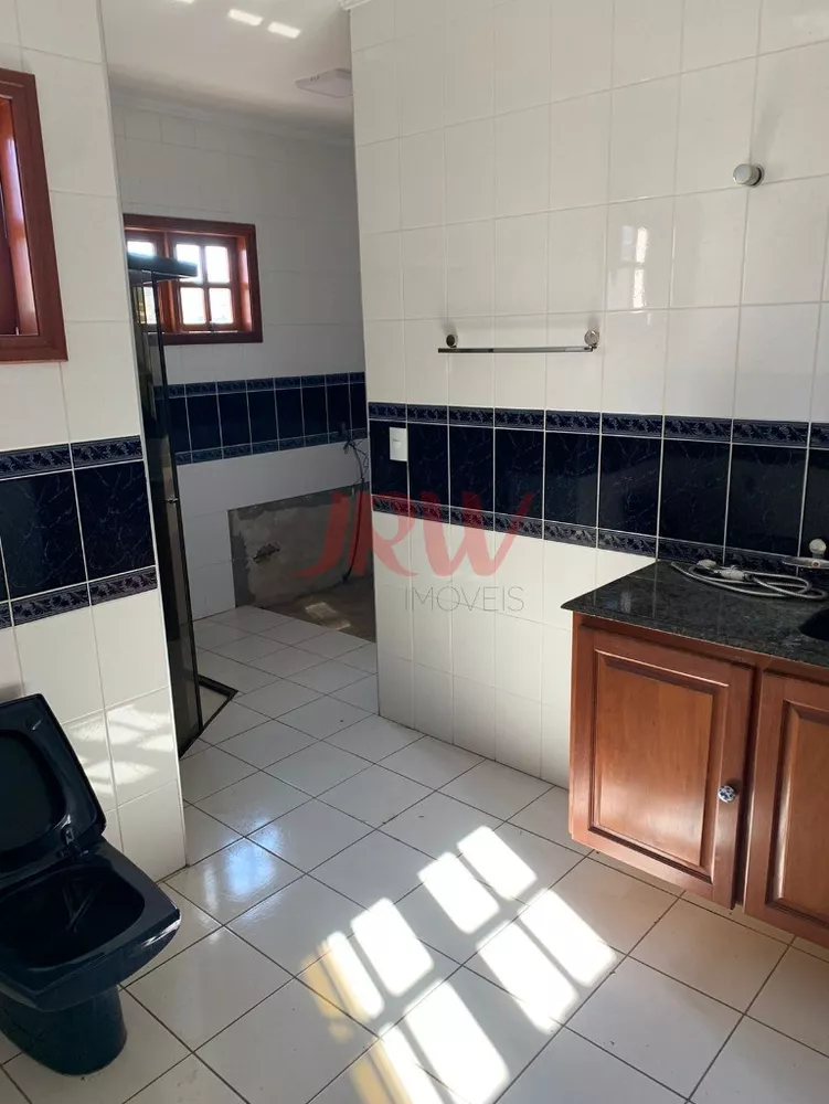 Casa à venda com 4 quartos, 450m² - Foto 4