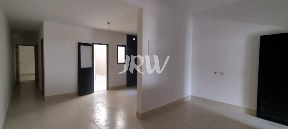 Casa à venda com 2 quartos, 100m² - Foto 1