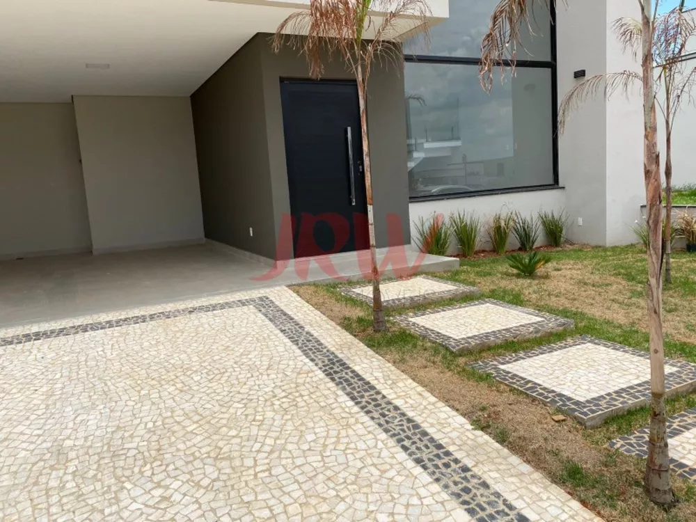 Casa à venda com 3 quartos, 300m² - Foto 3