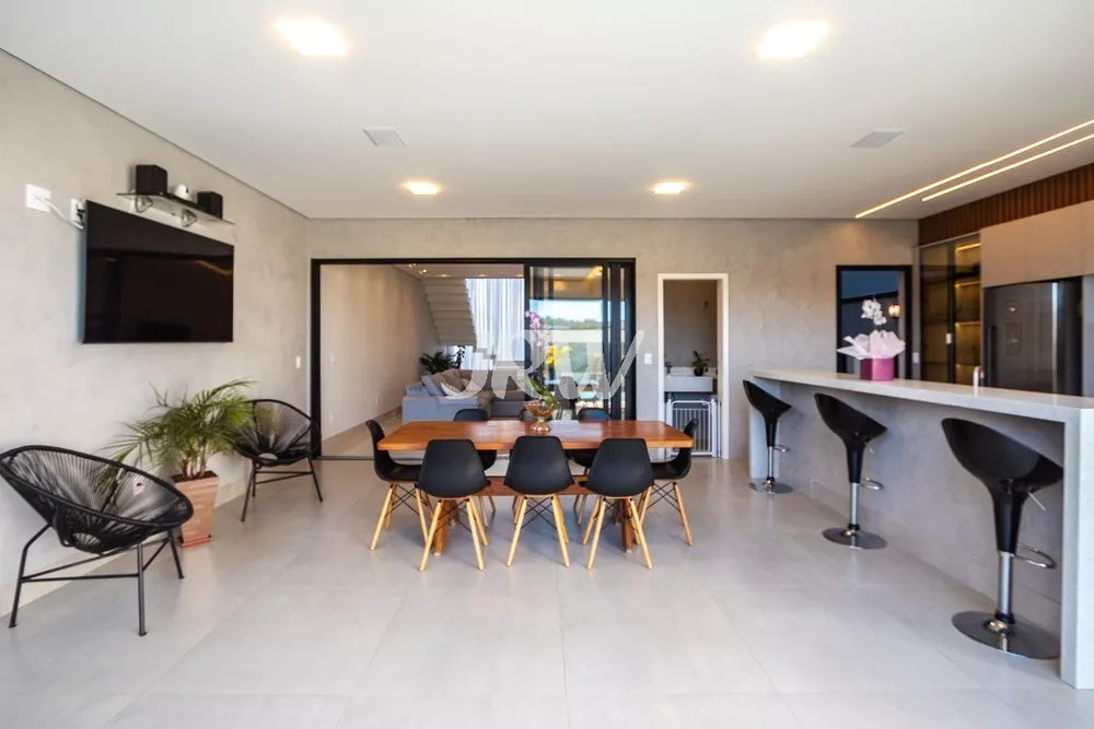 Casa à venda com 4 quartos, 230m² - Foto 13