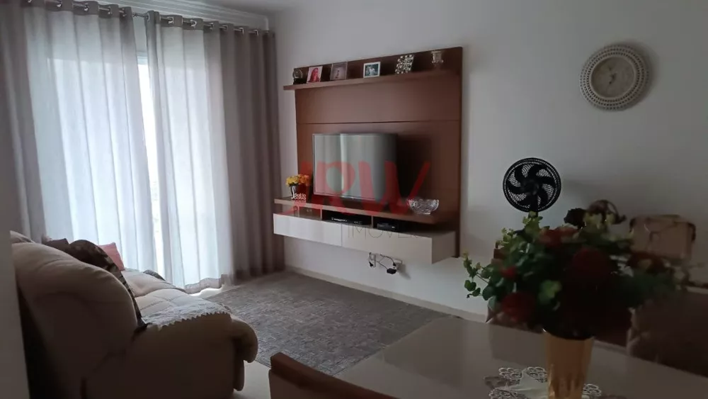 Apartamento à venda com 3 quartos, 82m² - Foto 1