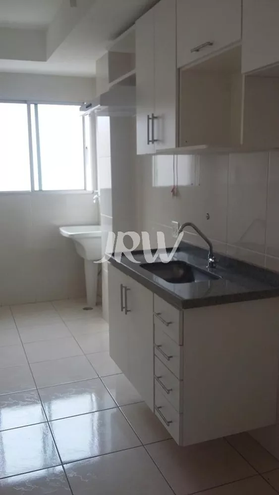 Apartamento à venda com 2 quartos, 56m² - Foto 3