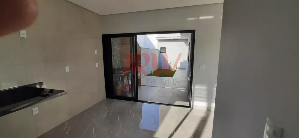 Casa à venda com 3 quartos, 150m² - Foto 2