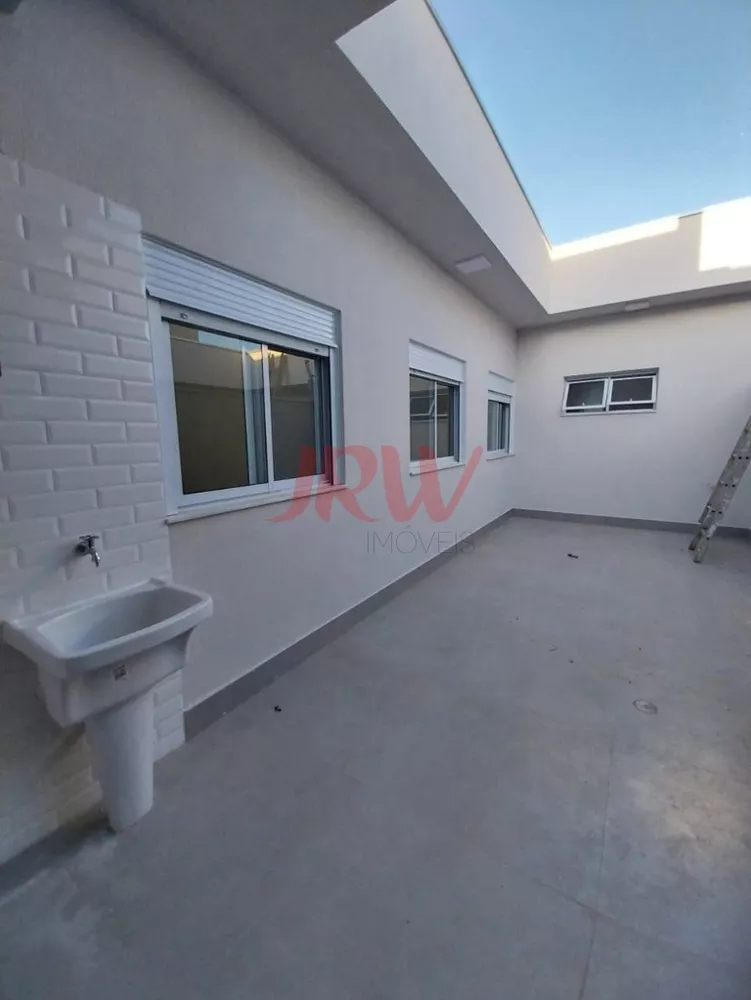 Casa à venda com 3 quartos, 150m² - Foto 2