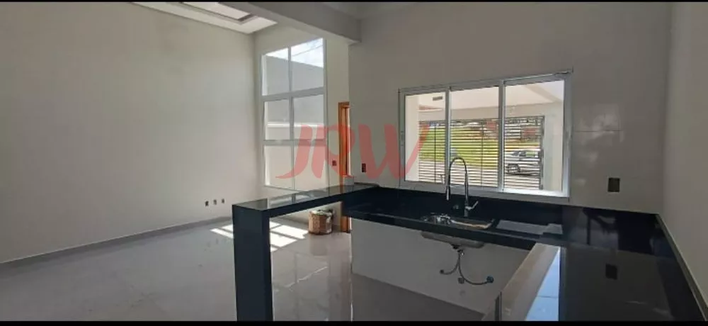 Casa à venda com 3 quartos, 150m² - Foto 3