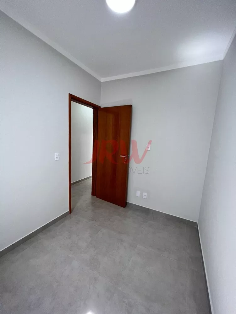 Casa à venda com 2 quartos, 87m² - Foto 2