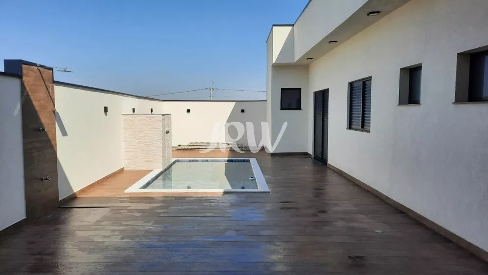 Casa à venda com 3 quartos, 308m² - Foto 1