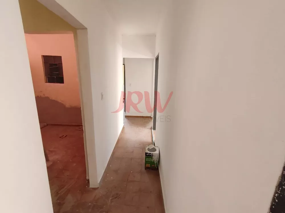 Casa à venda com 3 quartos, 250m² - Foto 3