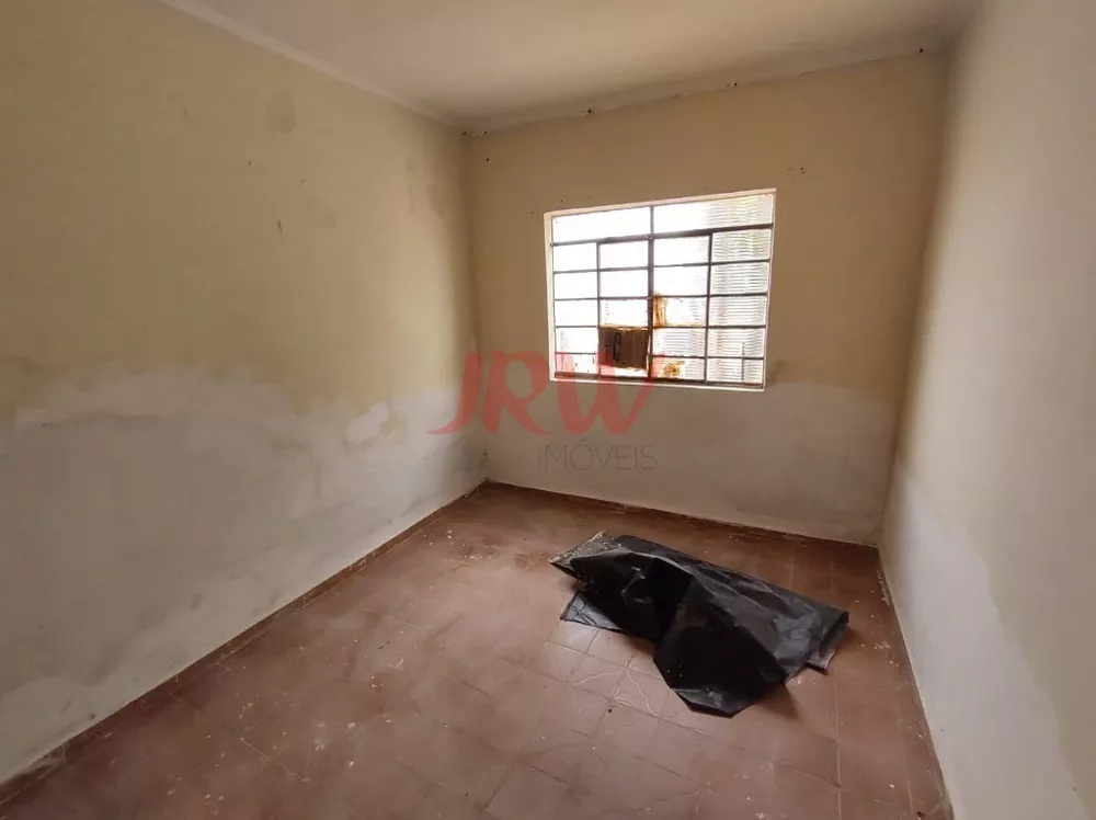 Casa à venda com 3 quartos, 250m² - Foto 2