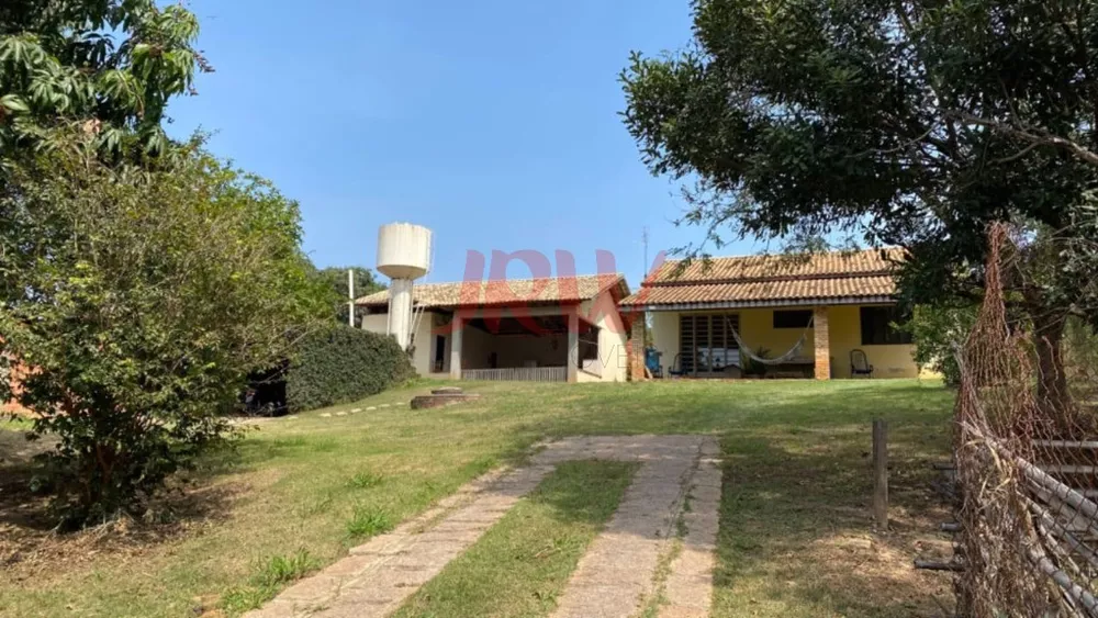 Chácara à venda com 3 quartos, 220m² - Foto 3