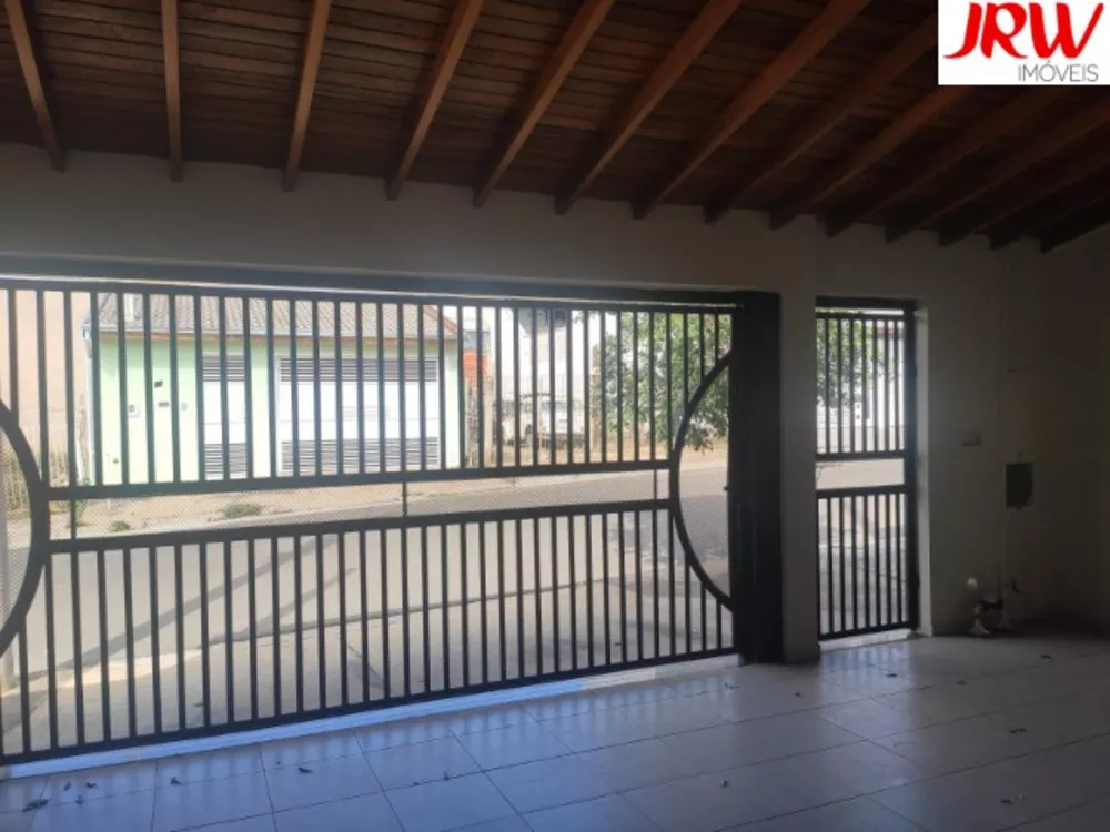 Casa à venda com 3 quartos, 120m² - Foto 1