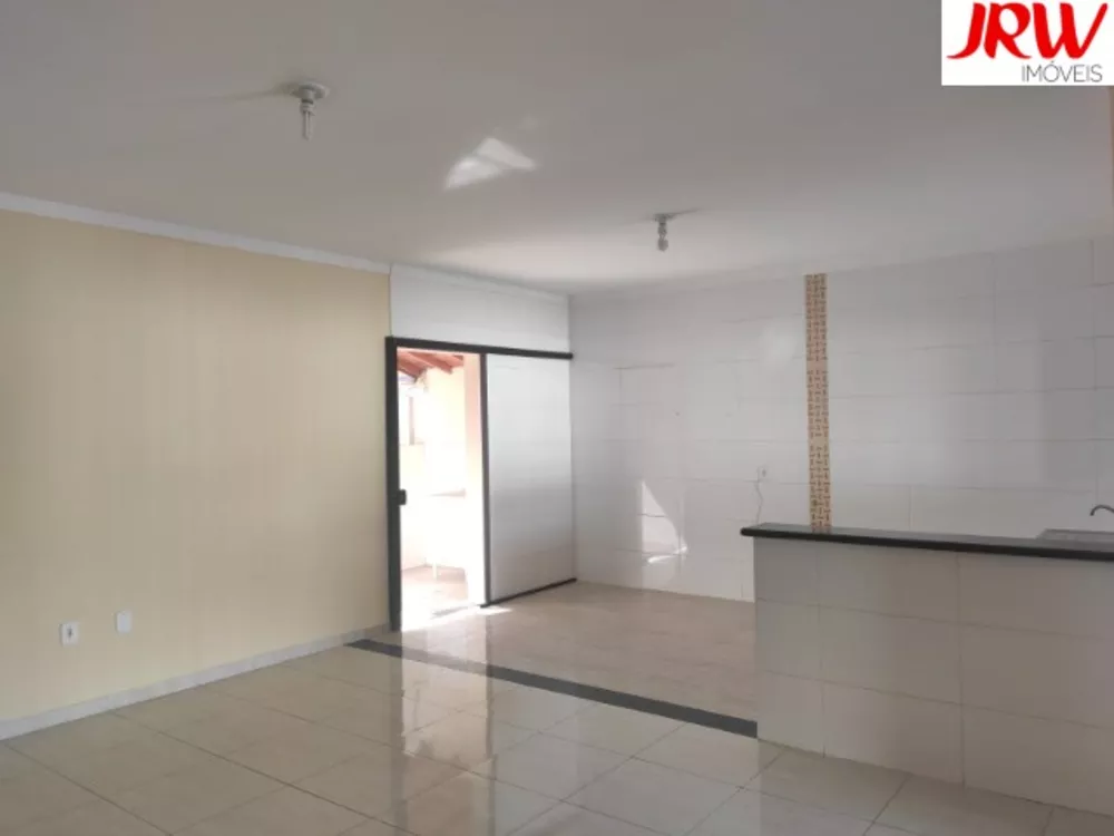 Casa à venda com 3 quartos, 120m² - Foto 3