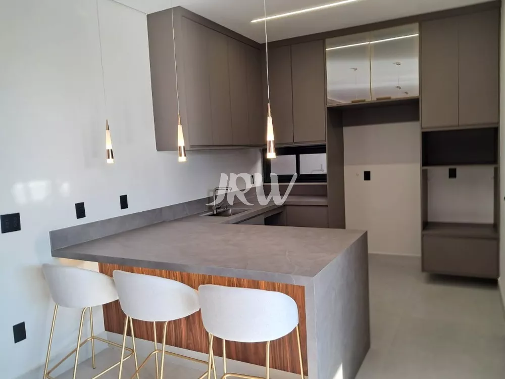 Casa à venda com 3 quartos, 250m² - Foto 2