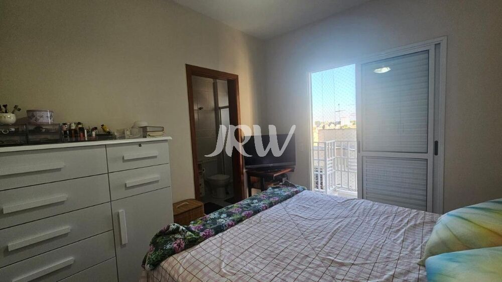Apartamento à venda com 3 quartos, 108m² - Foto 2