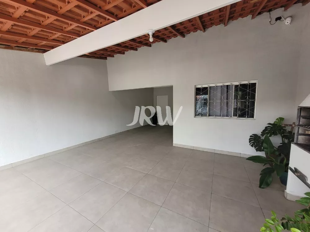 Casa à venda com 3 quartos, 150m² - Foto 2