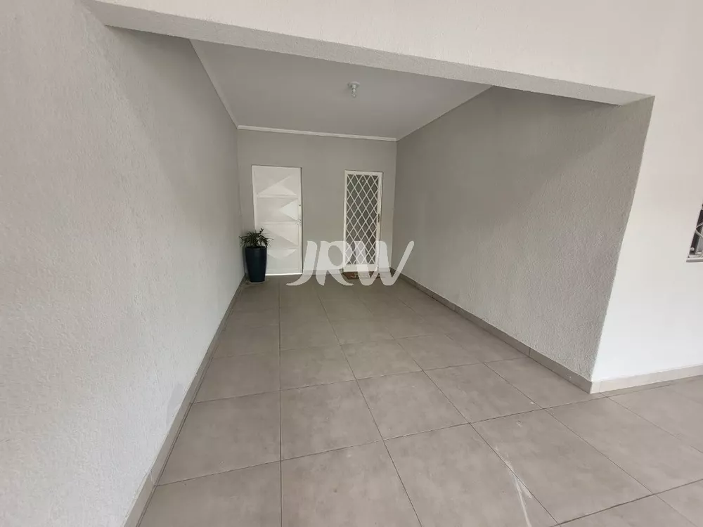 Casa à venda com 3 quartos, 150m² - Foto 3