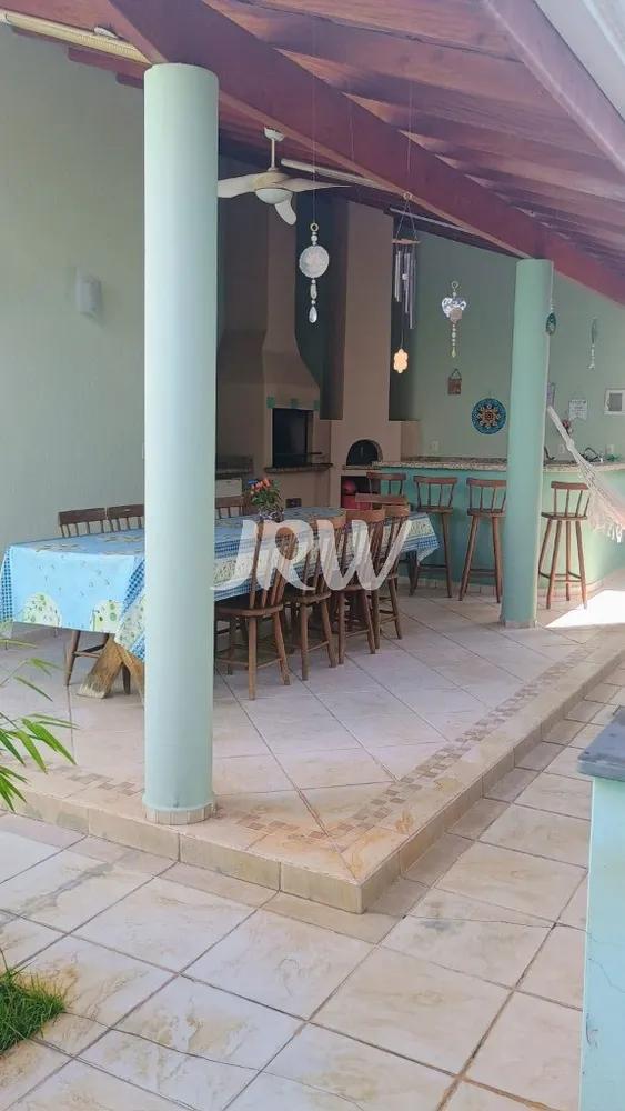 Casa, 4 quartos, 243 m² - Foto 1