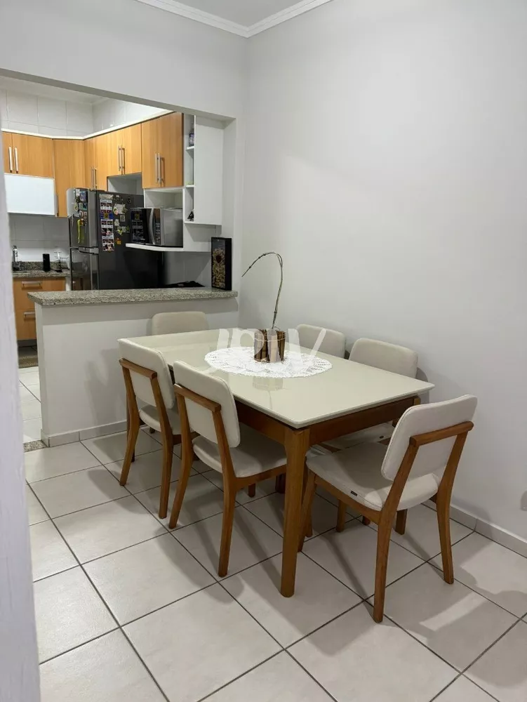 Apartamento à venda com 2 quartos, 72m² - Foto 1