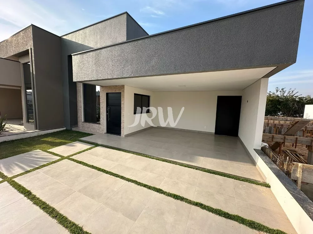 Casa à venda com 3 quartos, 300m² - Foto 2