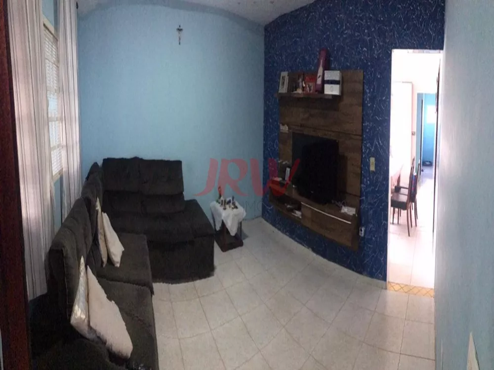 Casa à venda com 3 quartos, 250m² - Foto 2