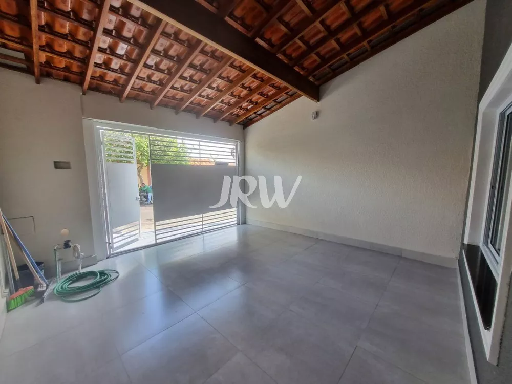 Casa à venda com 3 quartos, 125m² - Foto 2