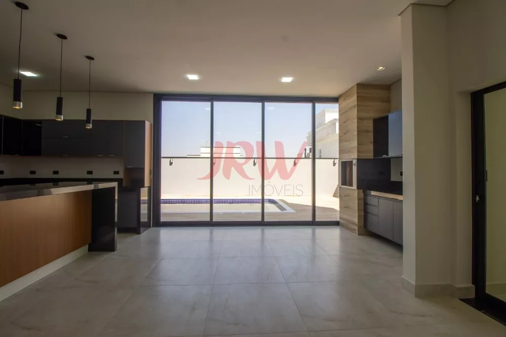 Casa à venda com 3 quartos, 280m² - Foto 4