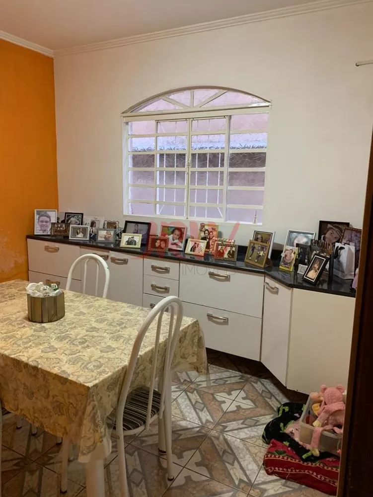 Casa à venda com 3 quartos, 195m² - Foto 8