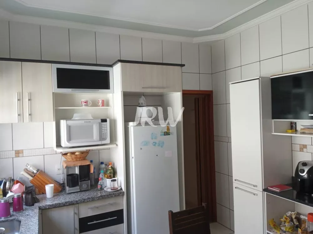 Casa à venda com 3 quartos, 125m² - Foto 6