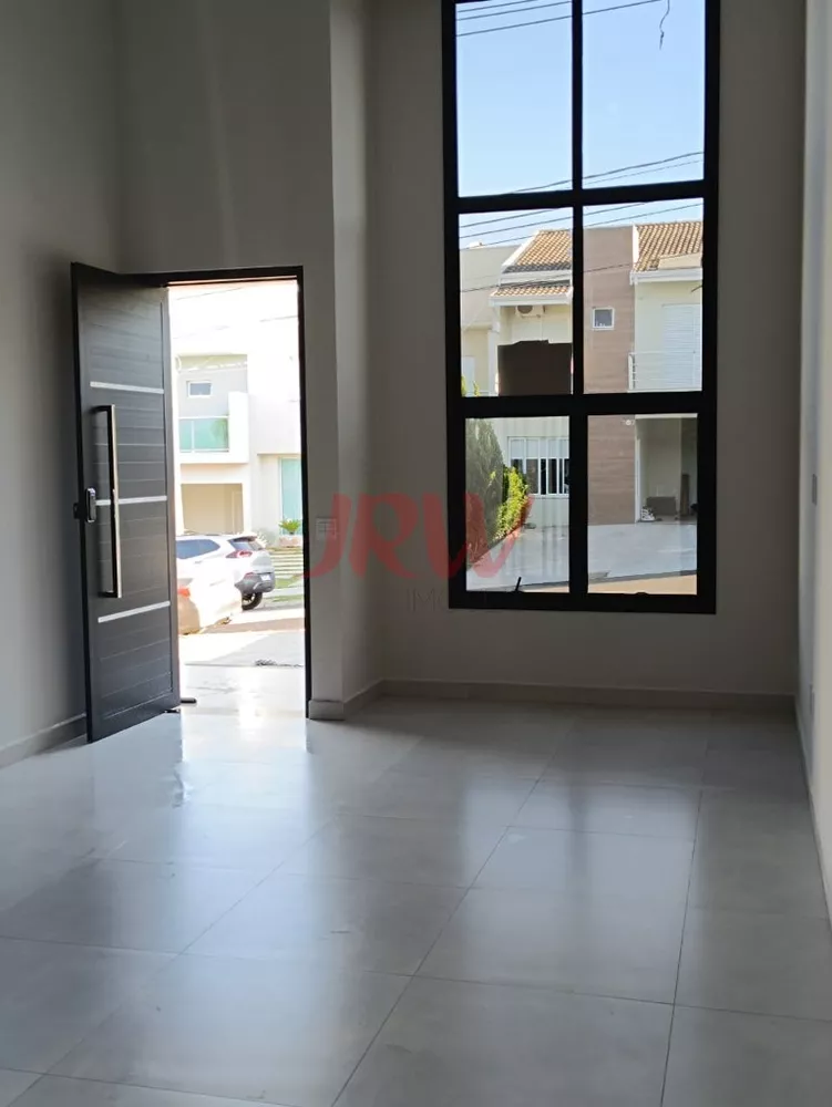 Casa à venda com 3 quartos, 105m² - Foto 2