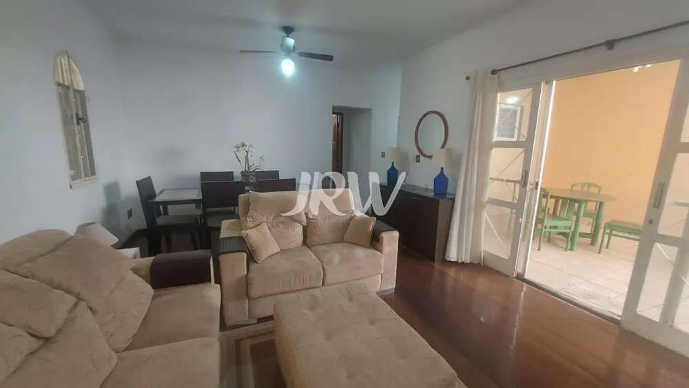 Casa à venda com 3 quartos, 219m² - Foto 8