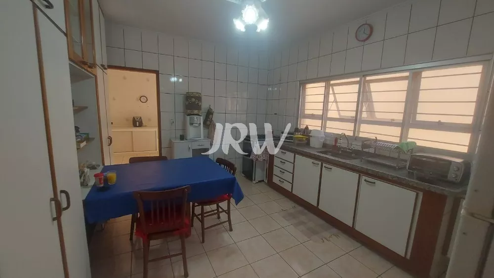 Casa à venda com 3 quartos, 219m² - Foto 11