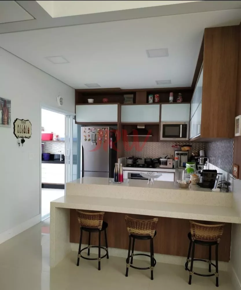 Casa à venda com 4 quartos, 360m² - Foto 3