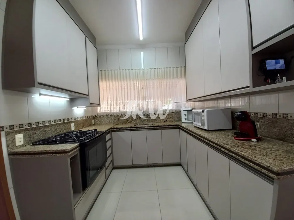 Casa, 3 quartos, 362 m² - Foto 11