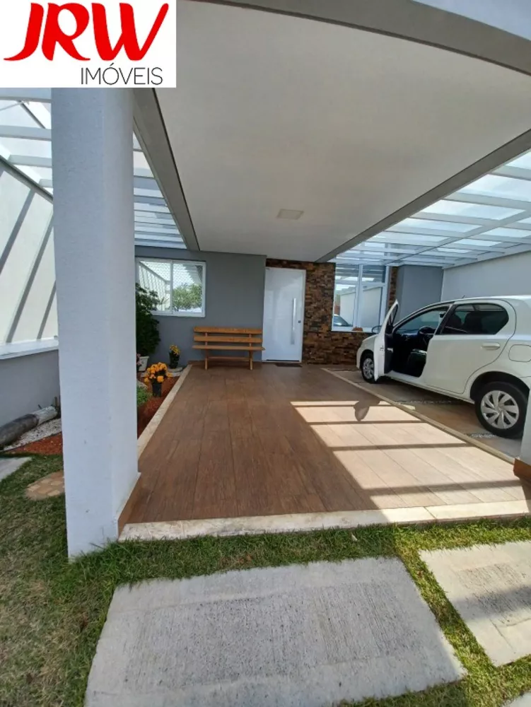 Casa à venda com 3 quartos, 105m² - Foto 1